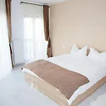 View 4*