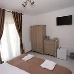 View 4*