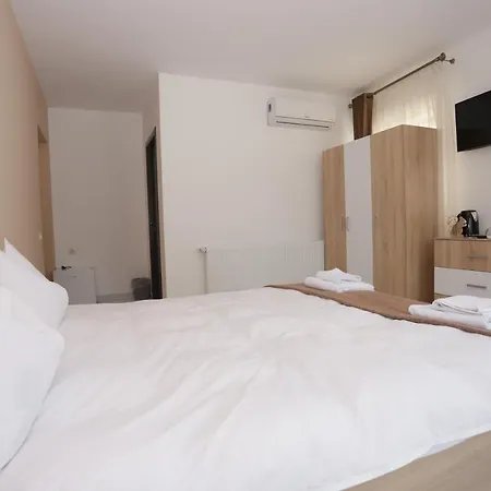 View 4* Крайова